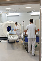 Serie Reportage_109 Knie  CT CT SCANNER EXAMINATION