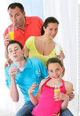 FAMILY WITH COLD DRINK