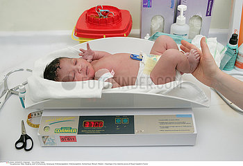 WEIGHT  NEWBORN BABY