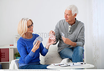COUPLE PLAYING CARDS