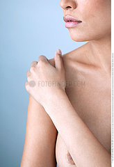 SHOULDER PAIN IN A WOMAN