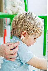 EAR HYGIENE CHILD