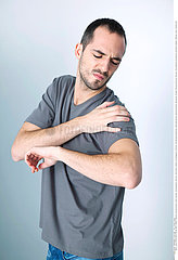 SHOULDER PAIN IN A MAN