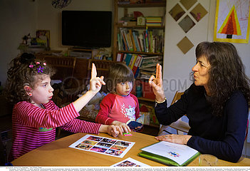 Reportage_211 Hörbehinderung  Hörschädigung  Kinder /HEARING-IMPAIRED CHILD