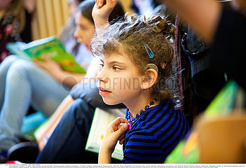 Reportage_211 Hörbehinderung  Hörschädigung  Kinder /HEARING-IMPAIRED CHILD