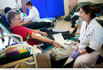 Reportage_202 Blutspende  Blutspendedienst / BLOOD DONATION