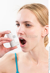 ASTHMA TREATMENT WOMAN