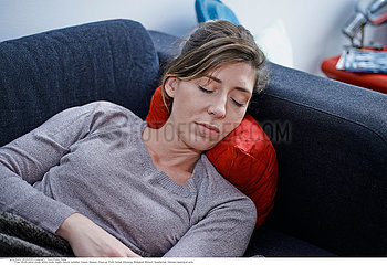 WOMAN SLEEPING Studio
