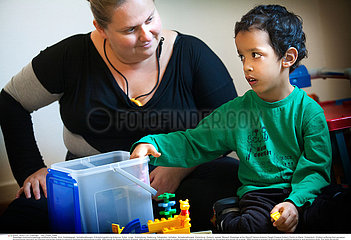 Reportage_258 Heilerziehung autistische Kinder !AUTISTIC CHILD Reportage