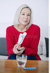 ELDERLY PERSON WITH MEDICATION