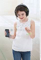 CHILD LISTENING MUSIC