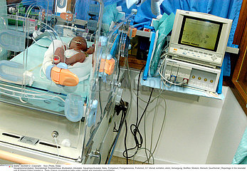 Reportage_201 Neugeborenenstation / NEONATOLOGY