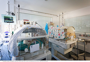 Incubators in the neonatalogy department of Aix en Provence's hospital.