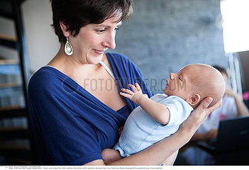 Reportage_175 Schwangerschaft Geburt  Entbindung / MOTHER AND NEWBORN BABY