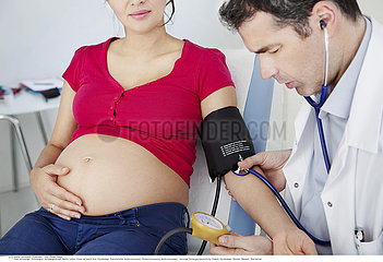 BLOOD PRESSURE  PREGNANT WOMAN