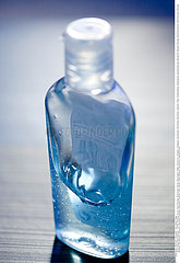 Hydroalcoholic gel