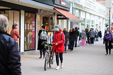 Shopping Rush Hour in Eimsbuettel