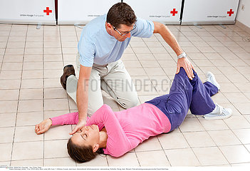 Serie Reportage_115 Erste Hilfe Kurs / First aid