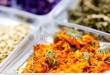 Marigold petals herb