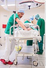 Reportage_210 Operation unter Hypnose / Hospital