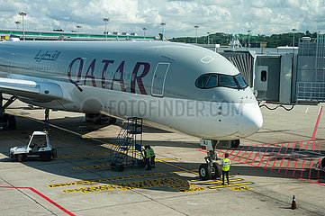 Singapur  Republik Singapur  Airbus A350 Passagierflugzeug der Qatar Airways auf dem Flughafen Changi