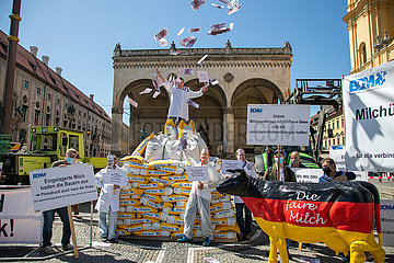 Milchbauern demonstrieren in München für einen höheren Milchpreis