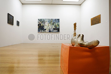 Ausstellung 30 Jahre Kuenstlerbund Dresden - 60 Perspektiven   Staedtische Galerie Dresden