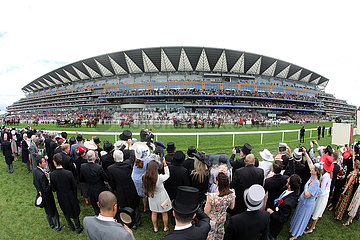 Royal Ascot  the Royal Procession in front of the grandstand