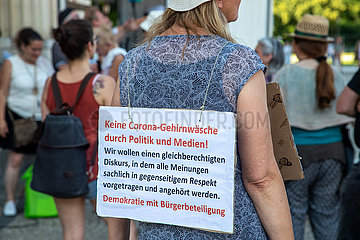 Corona Rebellen demonstrieren in München