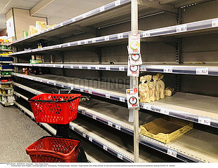 Covid-19: Supermarket robbed