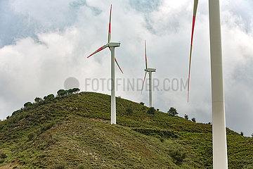 Raddusa  Sizilien  Italien - Windkraftanlagen