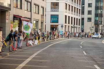 Menschenkette for Future in München