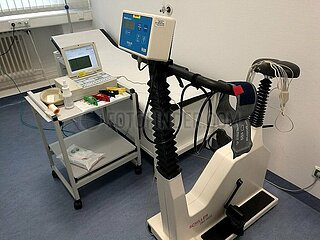 Fahrradergometer fuer Belastungs-EKG
