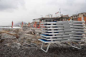 Schlechtes Wetter und Covid-19 drosseln den Tourismus in Italien