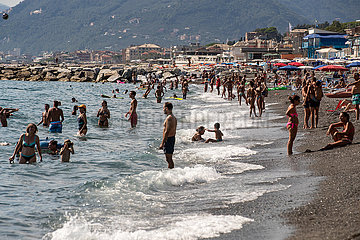 Corona Virus: Situation am Strand in Italien