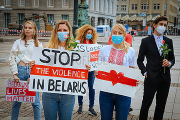 Solidaritaetsdemo von Hamburger Belarussen gegen das Lukaschenko Regime in ihrem Heimatland Weissrussland