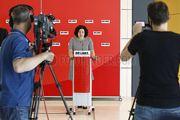 Pressekonferenz: Die Linke Bundestagsfraktion   Reichstagsgebaeude