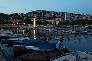 Kroatien  Rijeka - Hafen fuer kleine Motorboote in der Innenstadt
