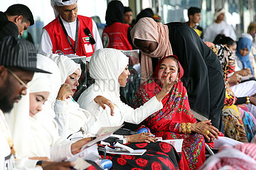 Dubai  local women betting at the racecourse