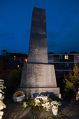 Grossbritannien  Derry - Mahnmal mit den Namen der Opfer des Massakers vom Bloody Sunday 1972 im Stadtteil Bogside