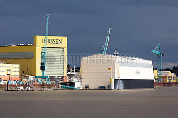 Deutschland  Bremen - Fr. Luerssen Werft GmbH & Co. KG  bekannt fuer den Bau militaerischer Schnellboote und Megajachten fuer Scheiche und Oligarchen