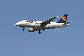 Hannover  Deutschland  Airbus A319 der Fluggesellschaft Lufthansa