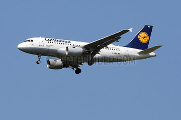 Hannover  Deutschland  Airbus A319 der Fluggesellschaft Lufthansa
