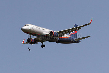 Hannover  Deutschland  Airbus A320 der Fluggesellschaft Aeroflot