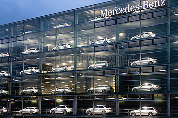 Mercedes Showroom in München