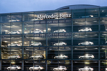 Mercedes Showroom in München