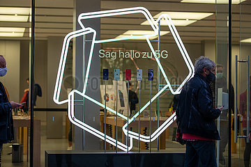 Neues iPhone: Massen stürmen den Apple Store