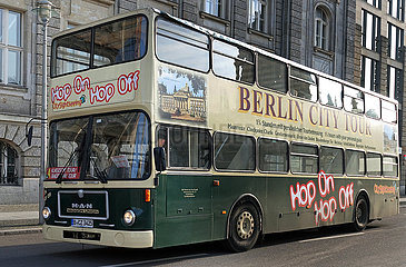 Berlin  Deutschland  Sightseeing-Bus der Berlin City Tour