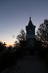 Republik Moldau  Die Kirche des Klosters Tipova bei Sonnenaufgang
