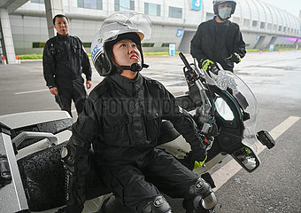 CHINA-FUJIAN-FUZHOU-TRAFFIC POLIZIST-Mot TEAM (CN)